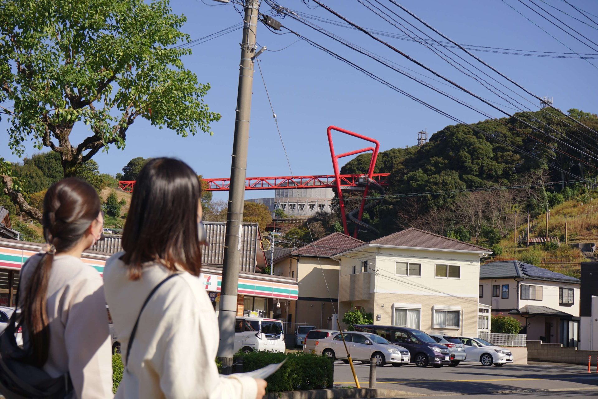 ARTカレンダー・中尾城公園の赤い滑り台